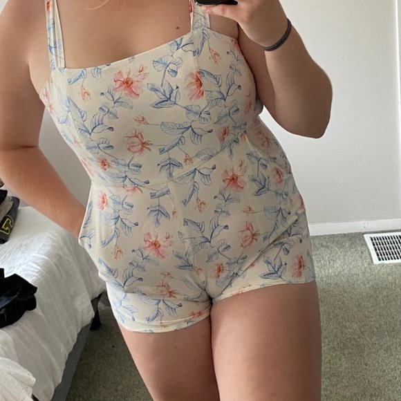 Floral Romper - Picture 1 of 3